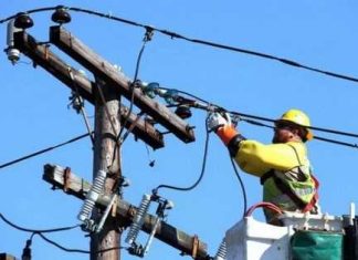Mai multe străzi din capitală rămân astăzi fără lumină