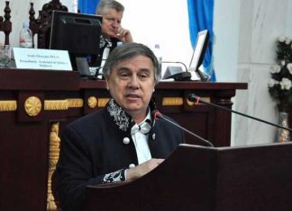 ”Tema pentru acasă” apărută la Paris