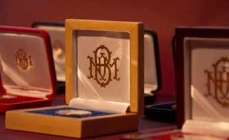 O monedă comemorativă dedicată celor 25 de ani de Independenţă a fost pusă în circulaţie