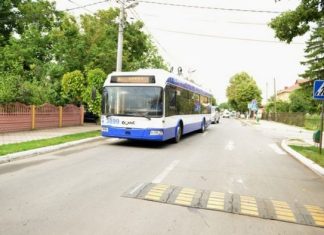 Cinci troleibuze fără fir vor circula către aeroport