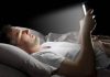 Uite ce greșeală groaznică faci atunci când ții telefonul noaptea în dormitor