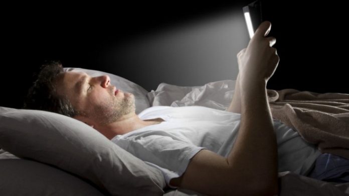 Folosirea Telefonului In Timpul Somnului