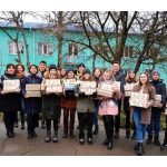 Oferă zâmbete și căldură celor mai triști ca tine